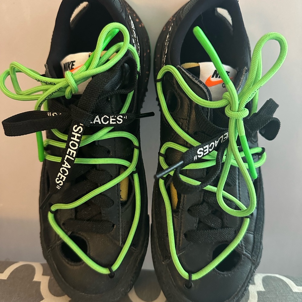 Nike Blazer low -Off White ; color - black/Electro green.